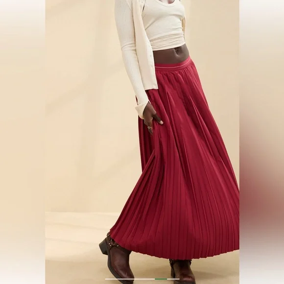2️⃣for$50 NWT Aerie cherry tart balletcore maxi pleated skirt small SOLDOUT - Picture 2 of 7